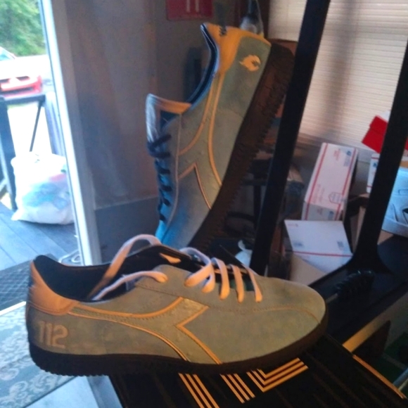 Shoes - Picture 1 of 1